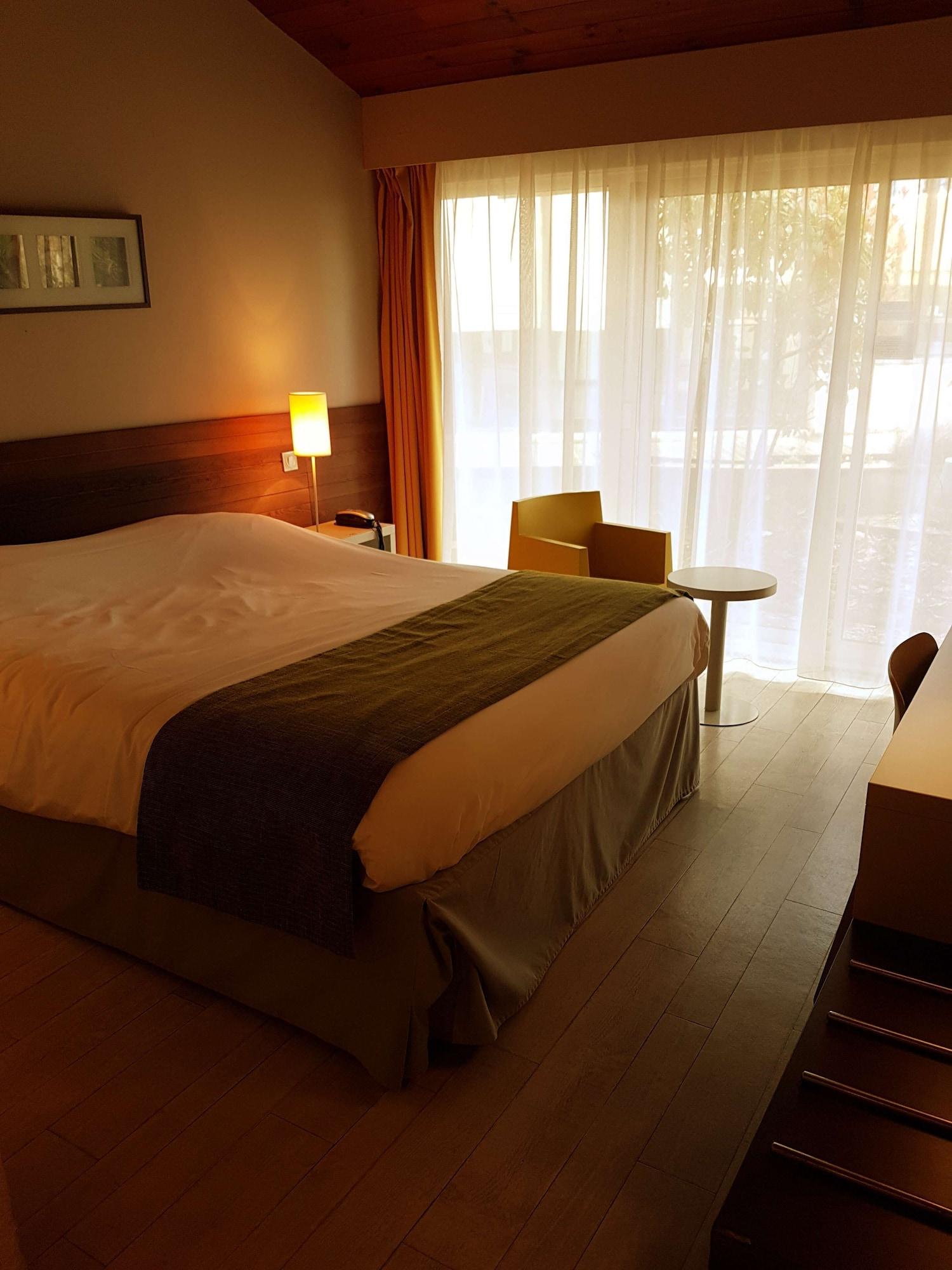 Kyriad Angouleme Nord Champniers- Hotel & Residence Εξωτερικό φωτογραφία