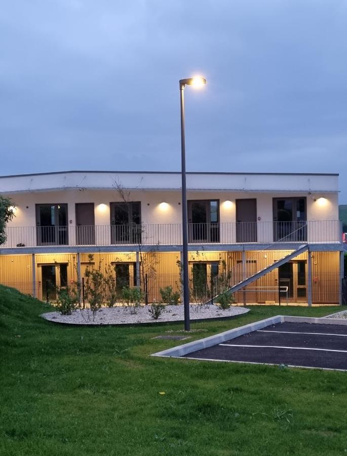Kyriad Angouleme Nord Champniers- Hotel & Residence Εξωτερικό φωτογραφία