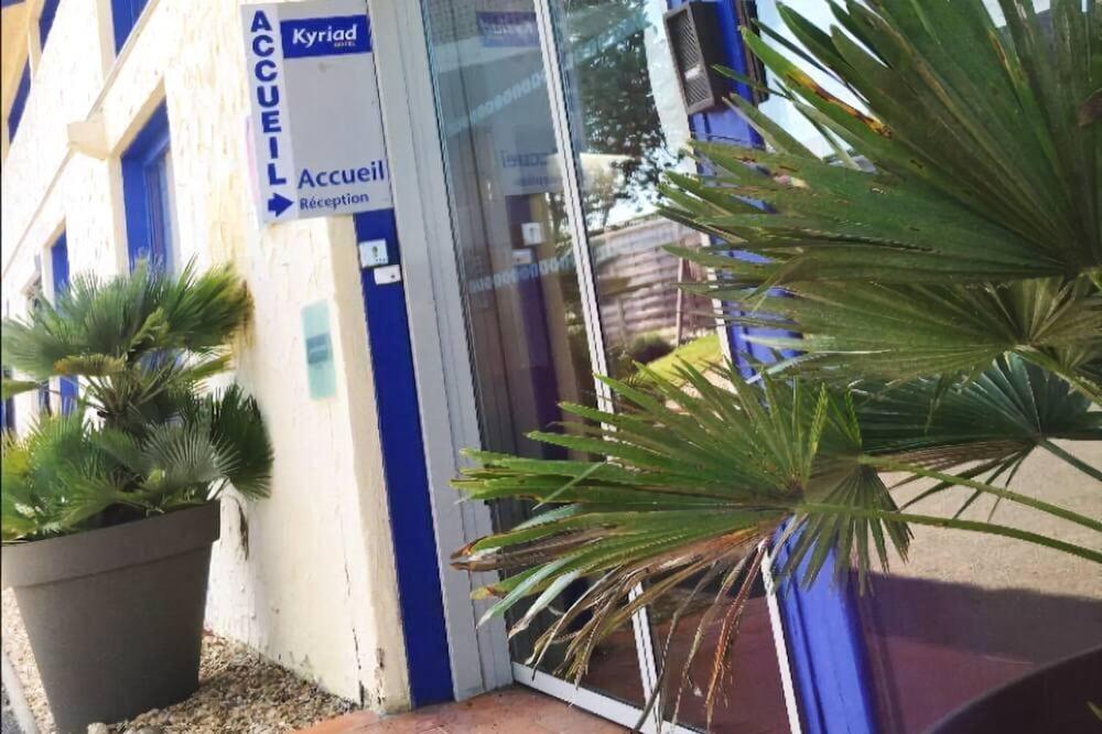 Kyriad Angouleme Nord Champniers- Hotel & Residence Εξωτερικό φωτογραφία